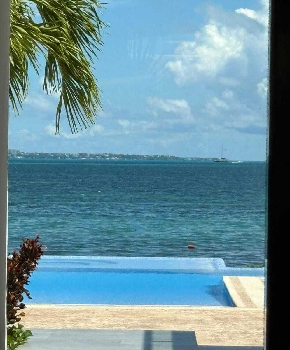 Departamento en renta con vista espectacular al mar Caribe.  Cancún!!! ID2932
