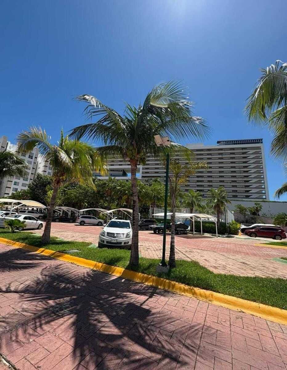 Departamento en renta con vista espectacular al mar Caribe.  Cancún!!! ID2932