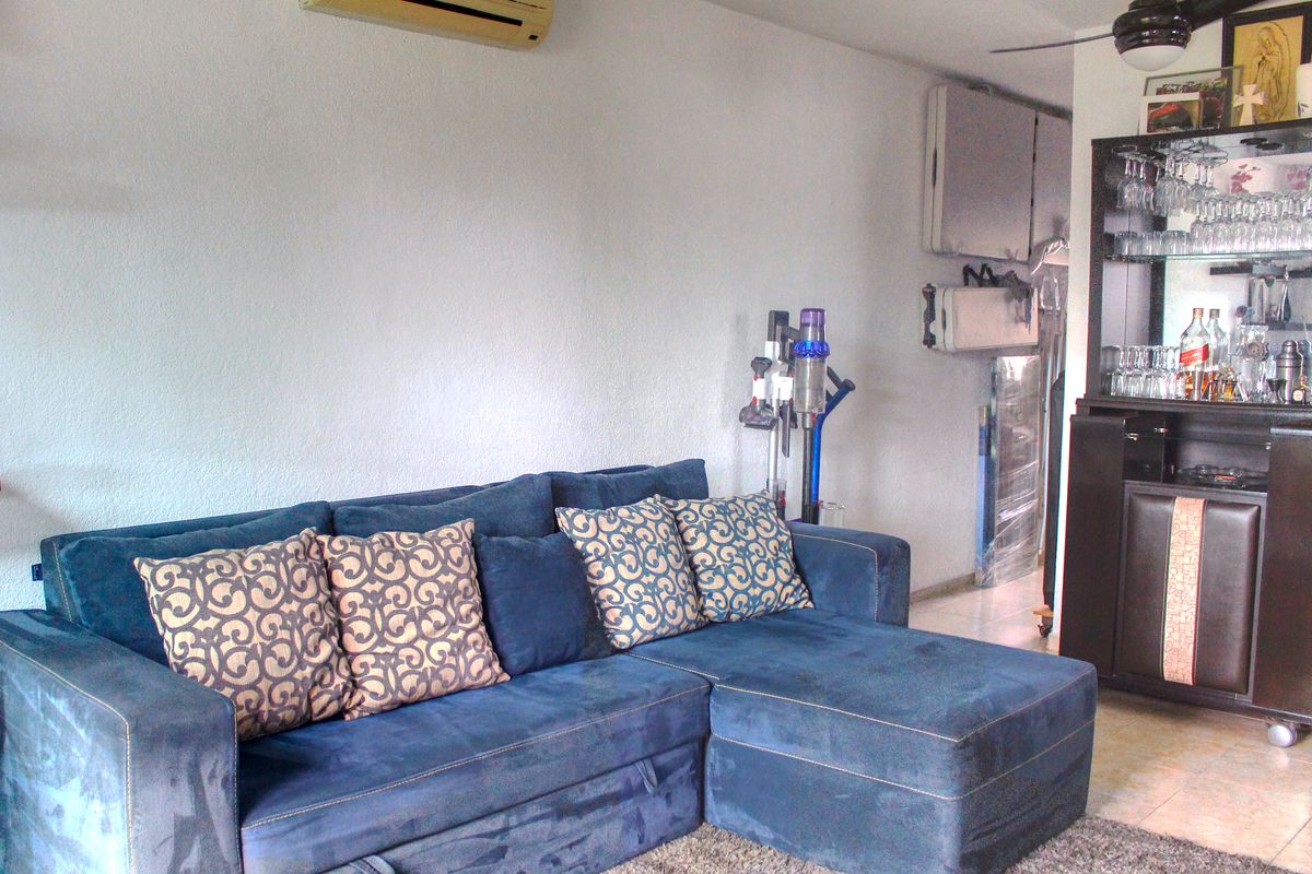 Casa en venta en La Herradura III, Caucel