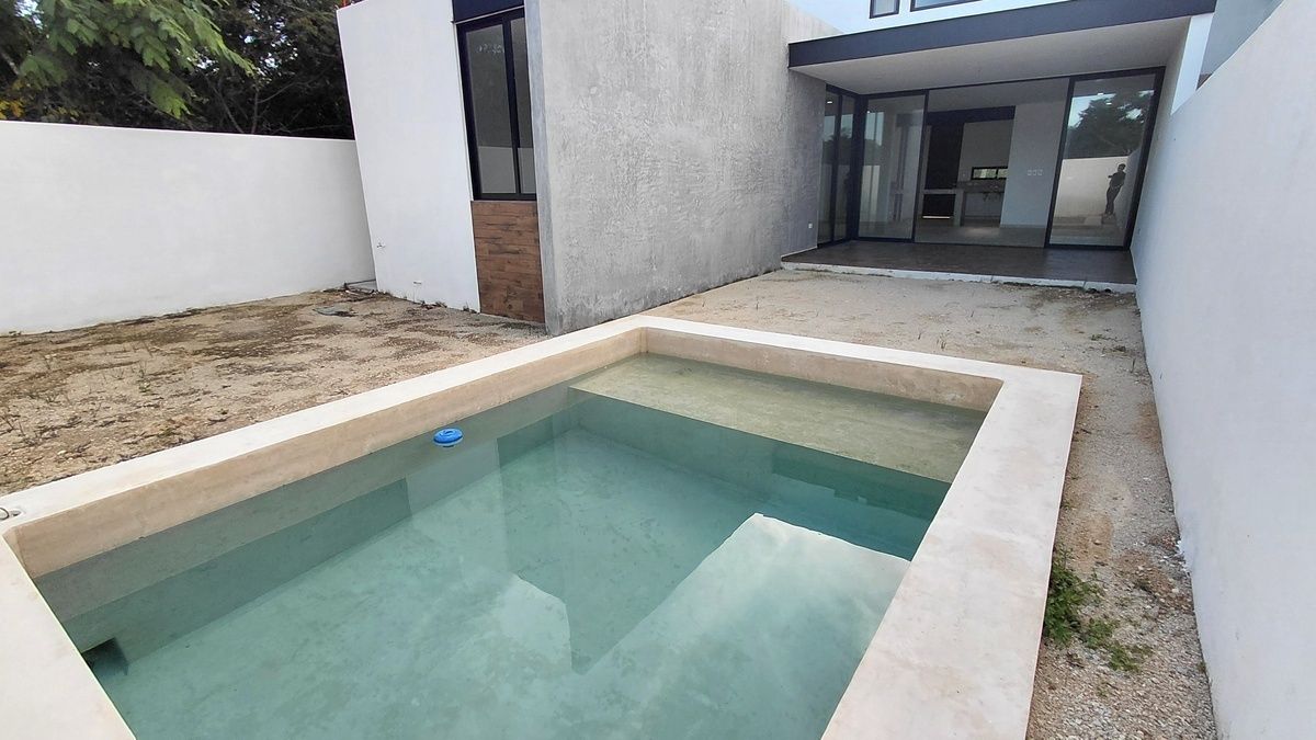 CASA EN VENTA EN DZITYA, ZONA NORTE MÉRIDA | 3 RECÁMARAS (UNA EN PLANTA BAJA)