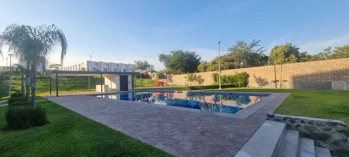 Departamento en venta con 3 habitaciones, alberca y elevador en Xochitepec, Mor.