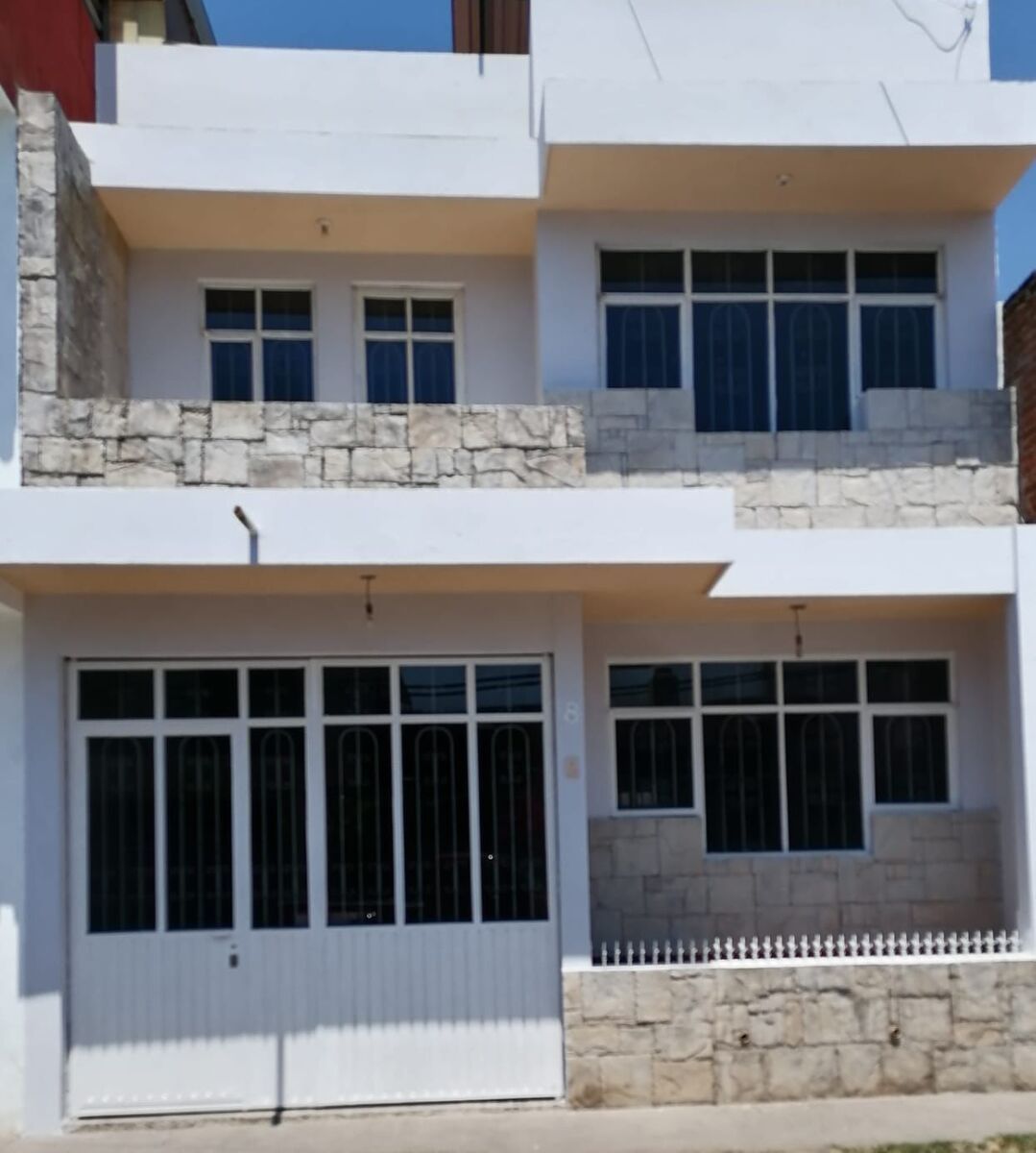 Casa en Venta en Uruapan | 3 recámaras - 2 baños