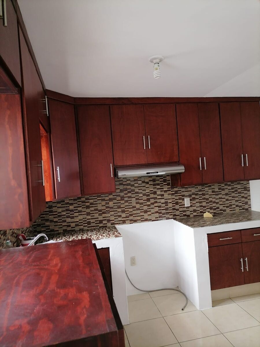 Casa en Venta en Uruapan | 3 recámaras - 2 baños