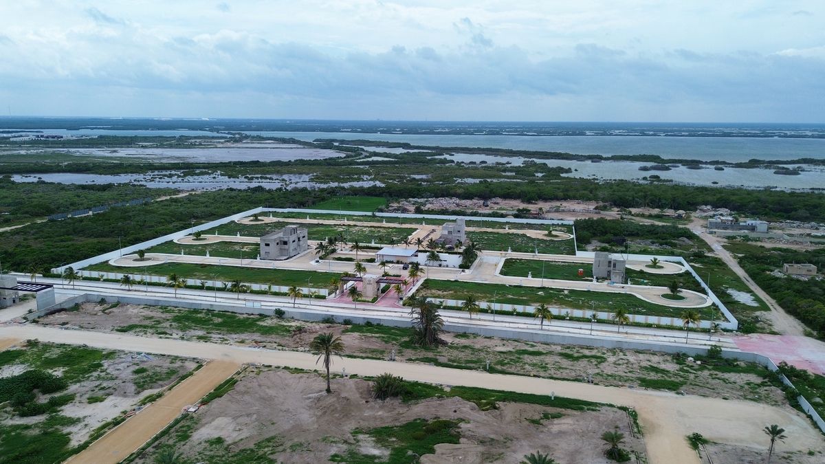 Lote Residencial en venta en Chelem en Privada Puerto Esmeralda - HI2511409