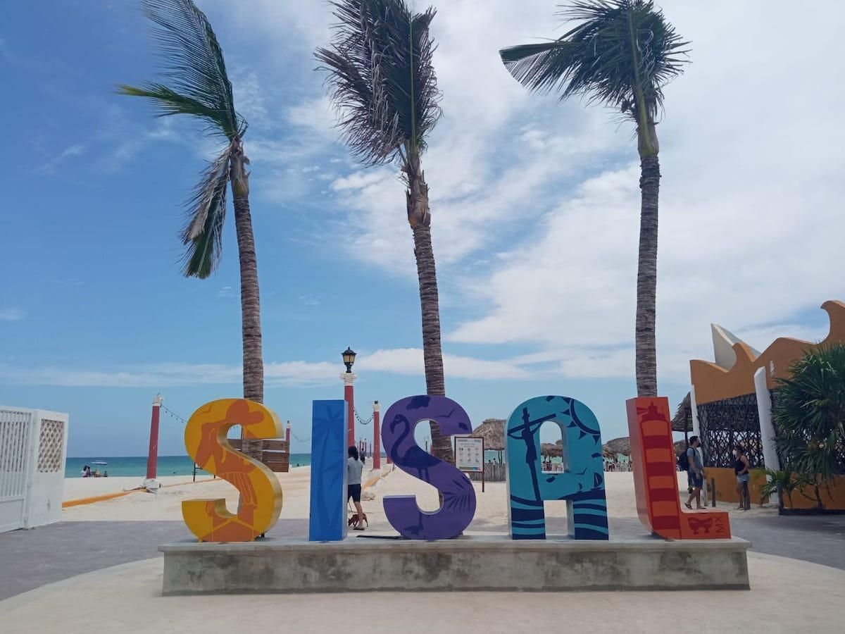 Terreno en venta en Primera Línea de Playa Sisal - HI2511412