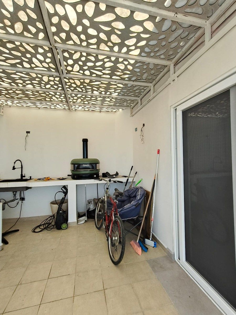 STARLIGHT TOWERS 3 Bedroom Super Lock/Off Condominium
