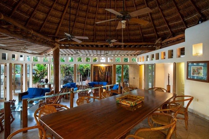 A stunning residence in Poktapok, an oasis in the heart of the Hotel Zone.