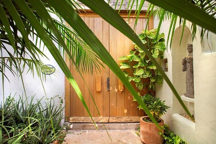 A stunning residence in Poktapok, an oasis in the heart of the Hotel Zone.