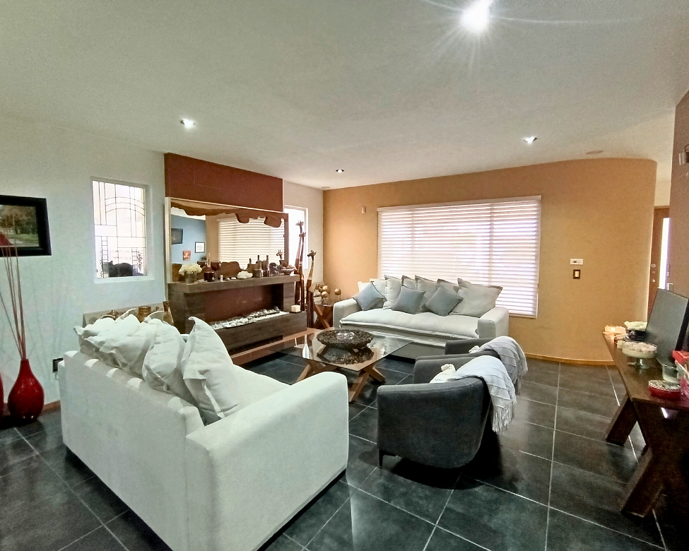 Casa amplia en fraccionamiento privado. Excelente relación precio–valor en Mete