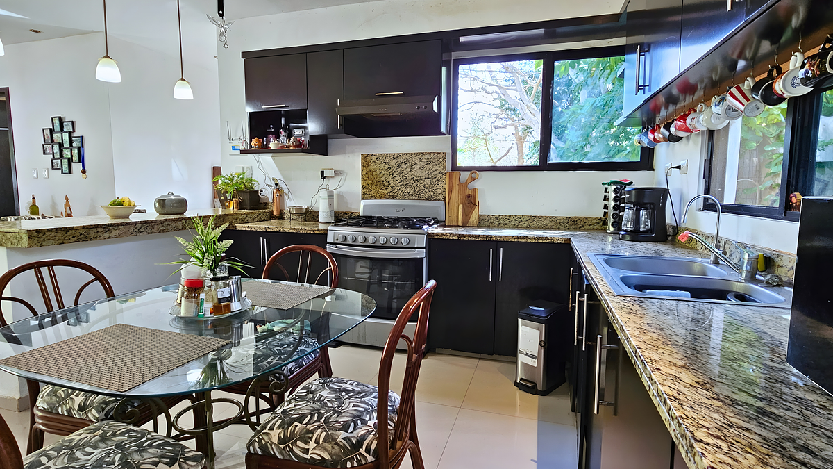 Casa en venta en Chichi Suárez, Mérida - HI2602442