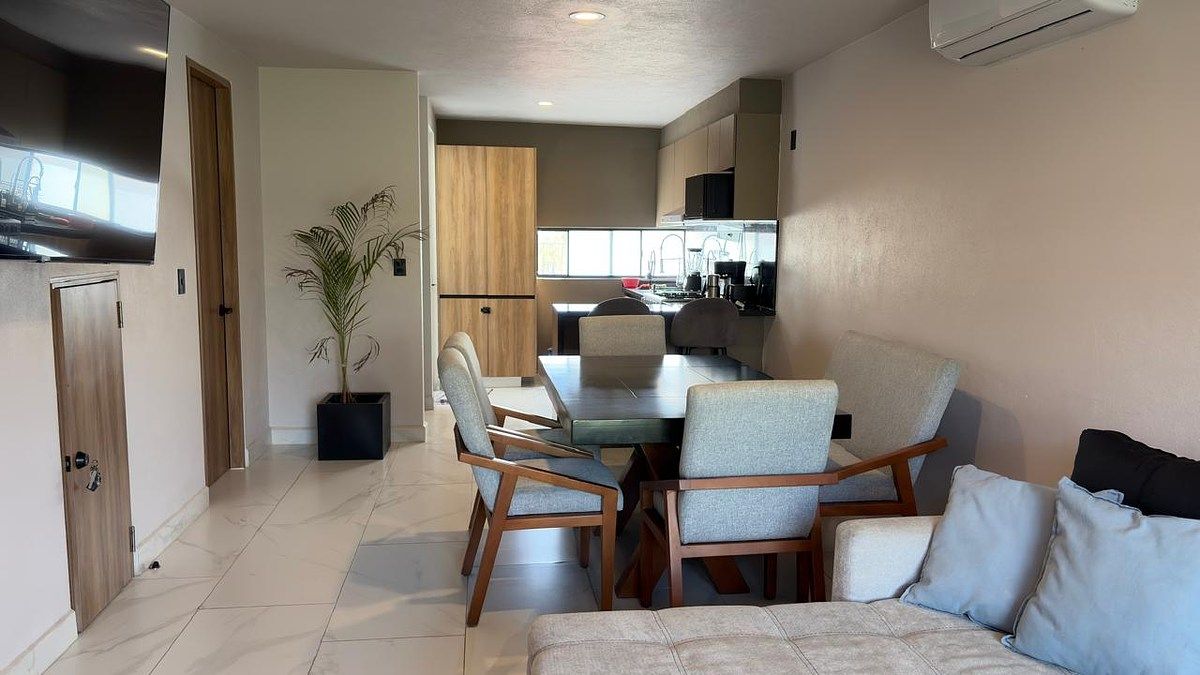 Casa Amueblada en Renta con 3 Habitaciones, Alberca y Amenidades en Xochitepec
