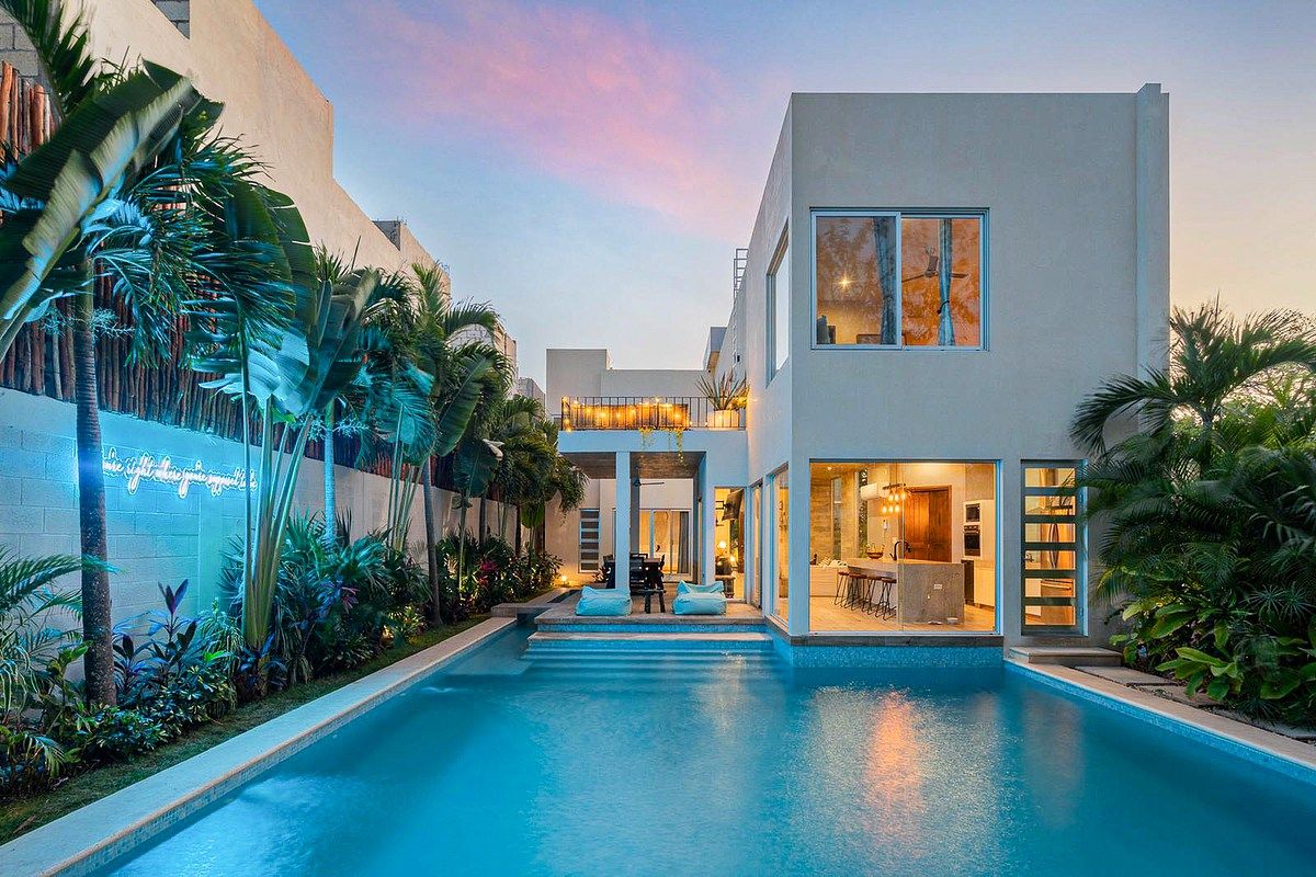Villa de Lujo 5 Recámaras en Tulum | $200,000 USD Anuales Comprobables