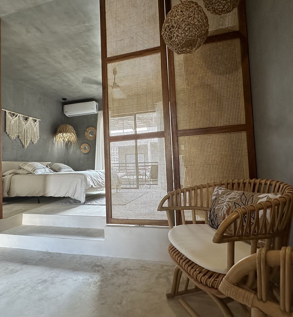 Depto Nuevo Amueblado en La Veleta | Balcón con Plunge Pool Privada
