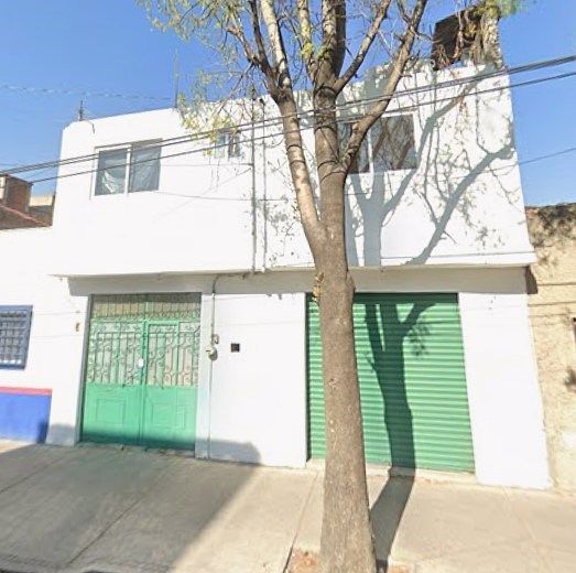 Casa multifuncional en Moctezuma, segunda sección.