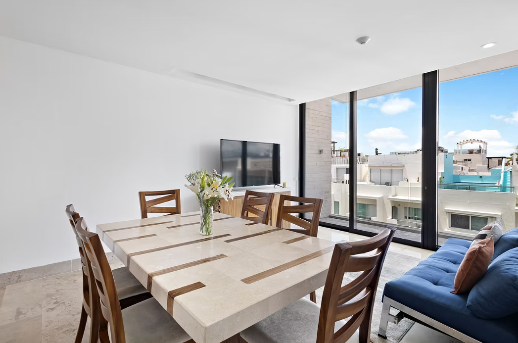Penthouse Oceana