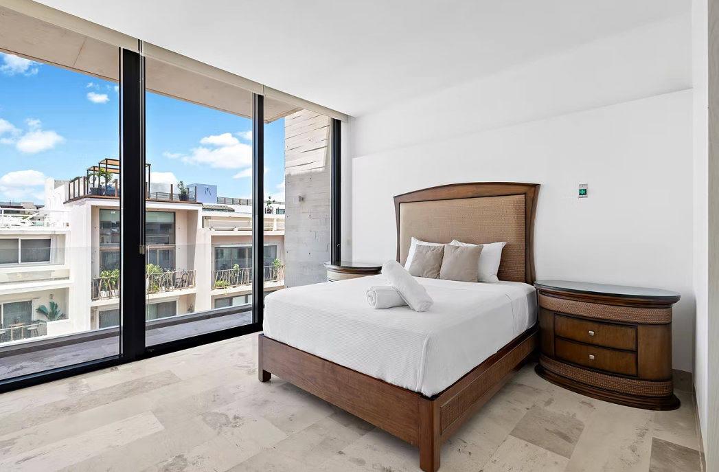 Penthouse Oceana