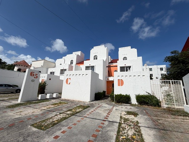 Casa en venta en Cancún para vivir o inversión ID3171