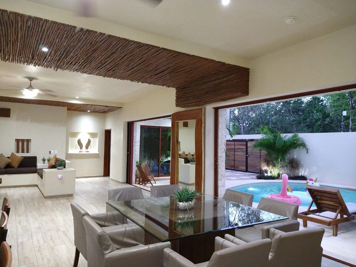 Casa en Tulum con 5 habs. tipo lock-off y alberca privada en Distrito La Selva