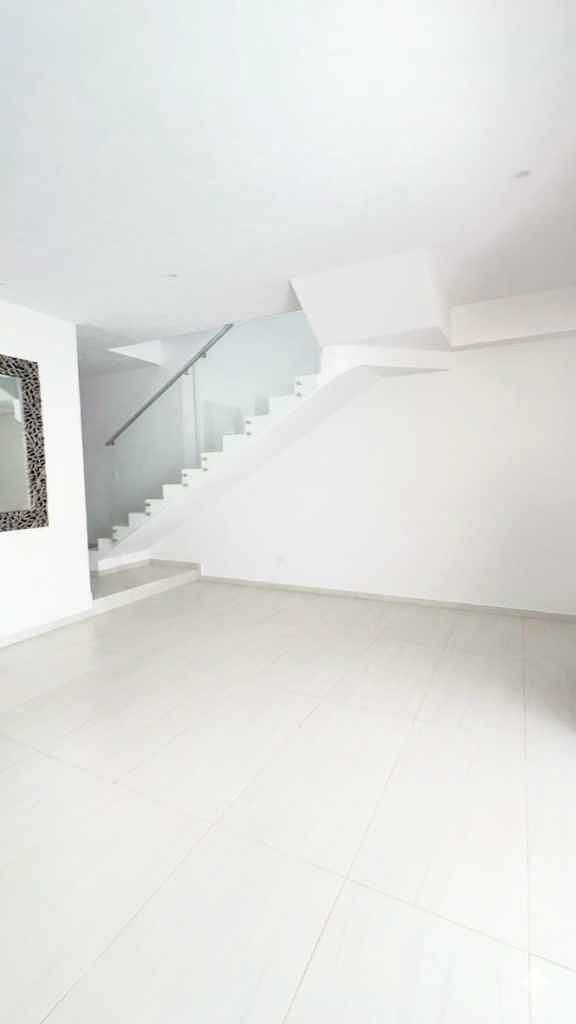 Casa 3 niveles 4 Recamaras 5.5 Baños, Alberca privada + RoofTop en Cancún