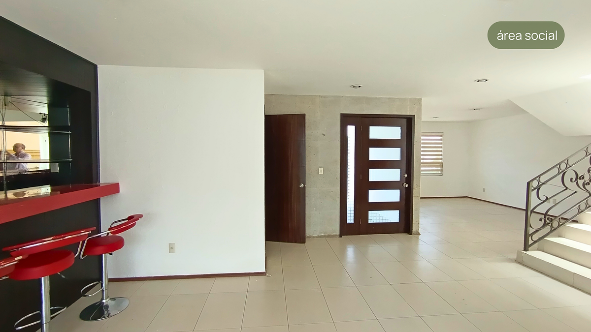 Casa en Metepec sobre Av. Independencia para quien prioriza ubicación