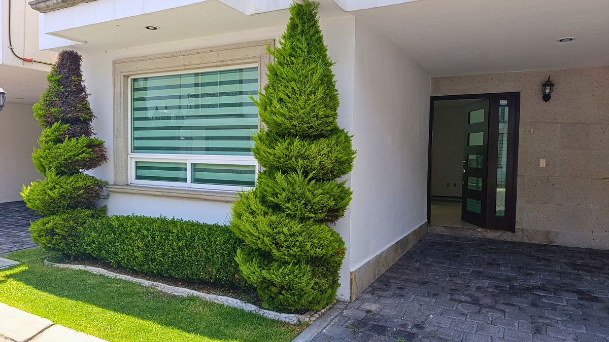 Casa en Metepec sobre Av. Independencia para quien prioriza ubicación