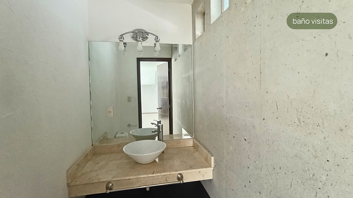 Casa en Metepec sobre Av. Independencia para quien prioriza ubicación