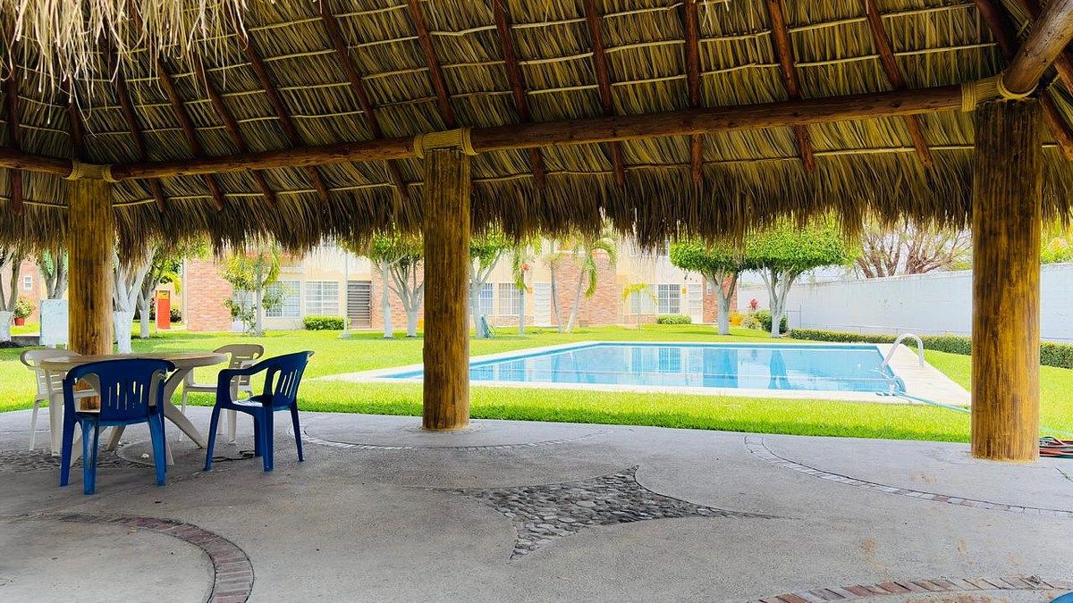 Casa Amueblada en Renta con 2 Habitaciones, Alberca. Francisco Villa, Xochitepec