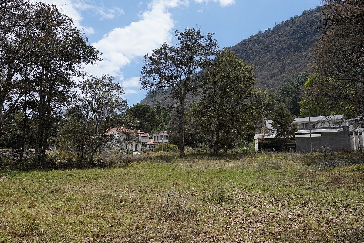 Gran Oportunidad de Inversión: Terreno de 2,496.10 m² en La Cañada