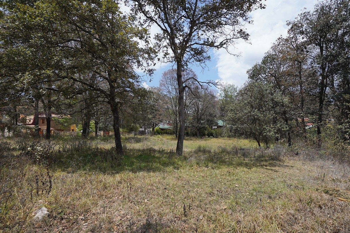 Amplio Lote de 1275.10 m² en La Cañada