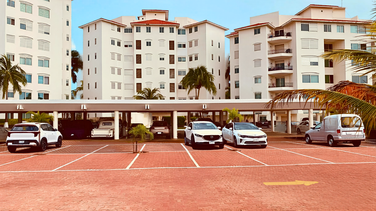 RENTA DEPARTAMENTO ISLA DORADA CANCÚN