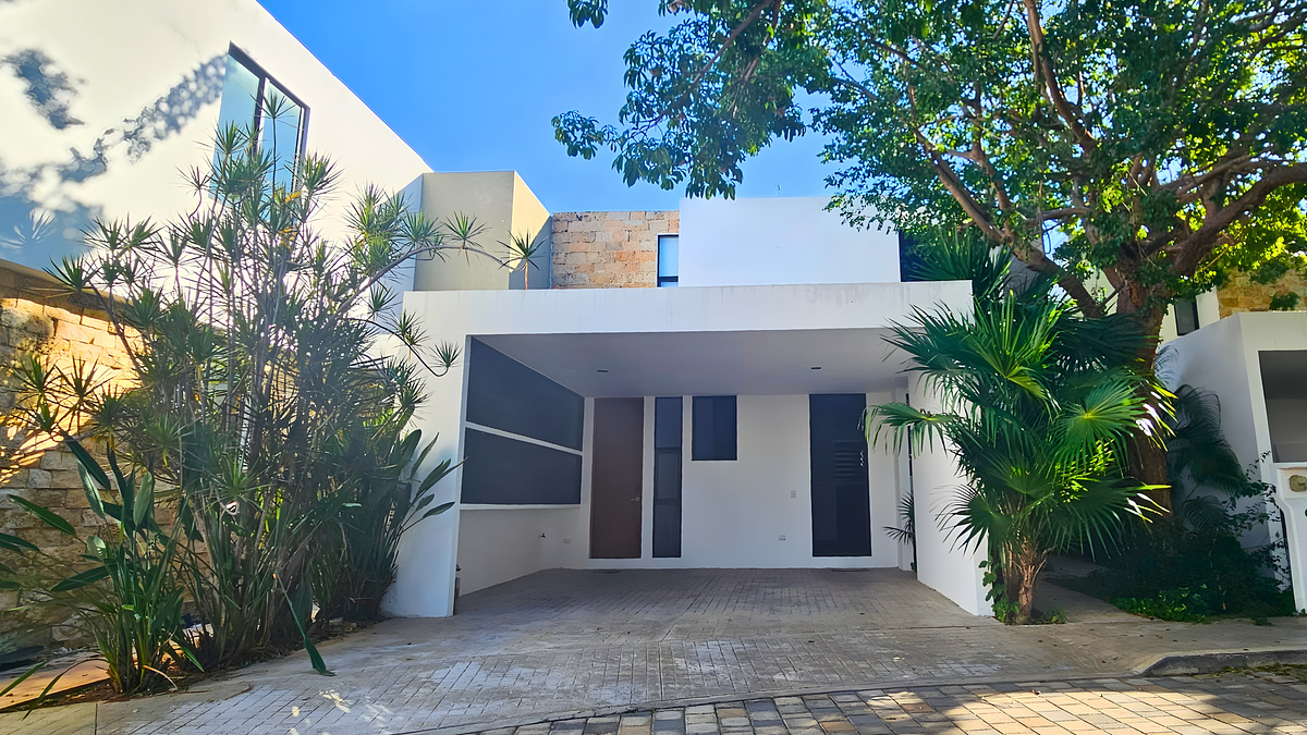 Casa en renta en Residencial Tanaj, Temozón Norte, Mérida