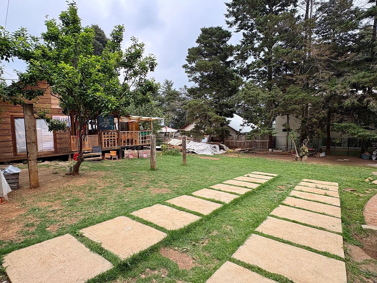 Casa con terreno en VENTA en Los Alcanfores