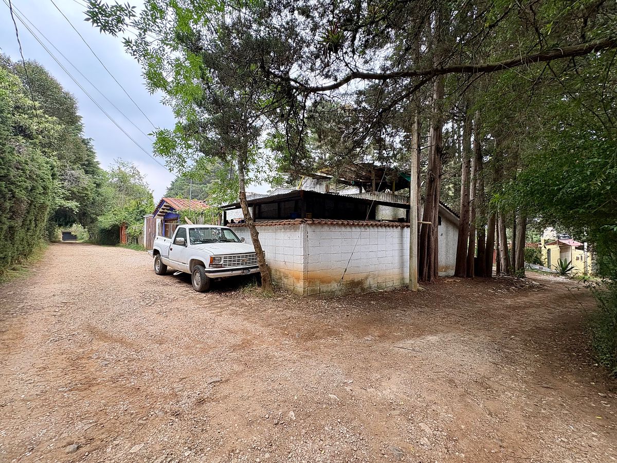 Casa con terreno en VENTA en Los Alcanfores