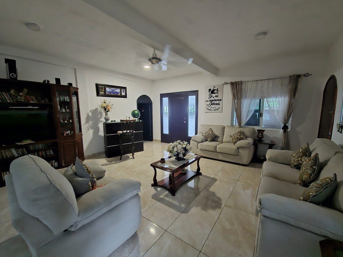 Casa en venta amueblada con piscina y 4 recámaras en Cozumel. !REDUCCIÓN PRECIO!