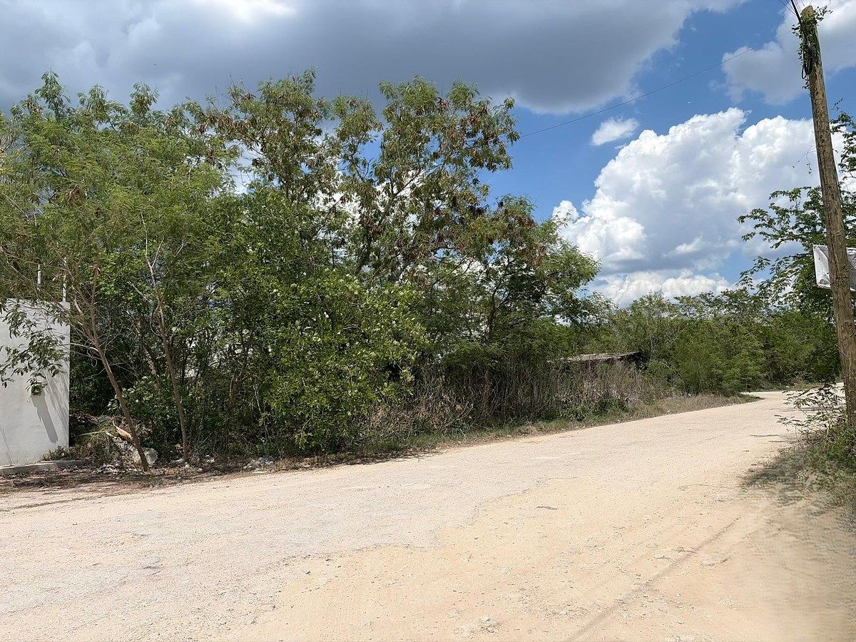 Terreno en renta en Temozón Norte, Mérida - HI2605475