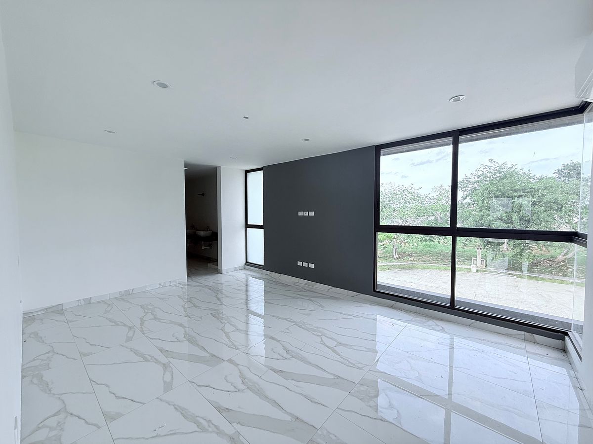 CASA EN VENTA EN PRIVADA PARQUE NATURA