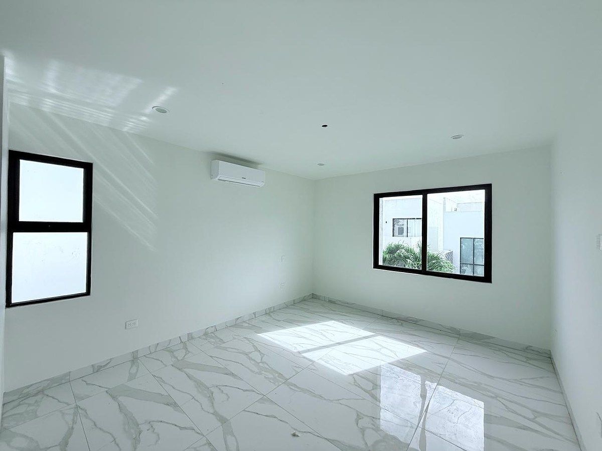 CASA EN VENTA EN PRIVADA PARQUE NATURA