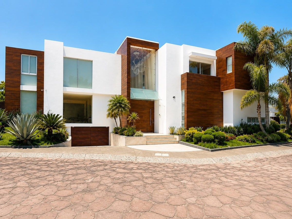 Exclusiva Residencia Frente al Campo del Golf en Bosque Real