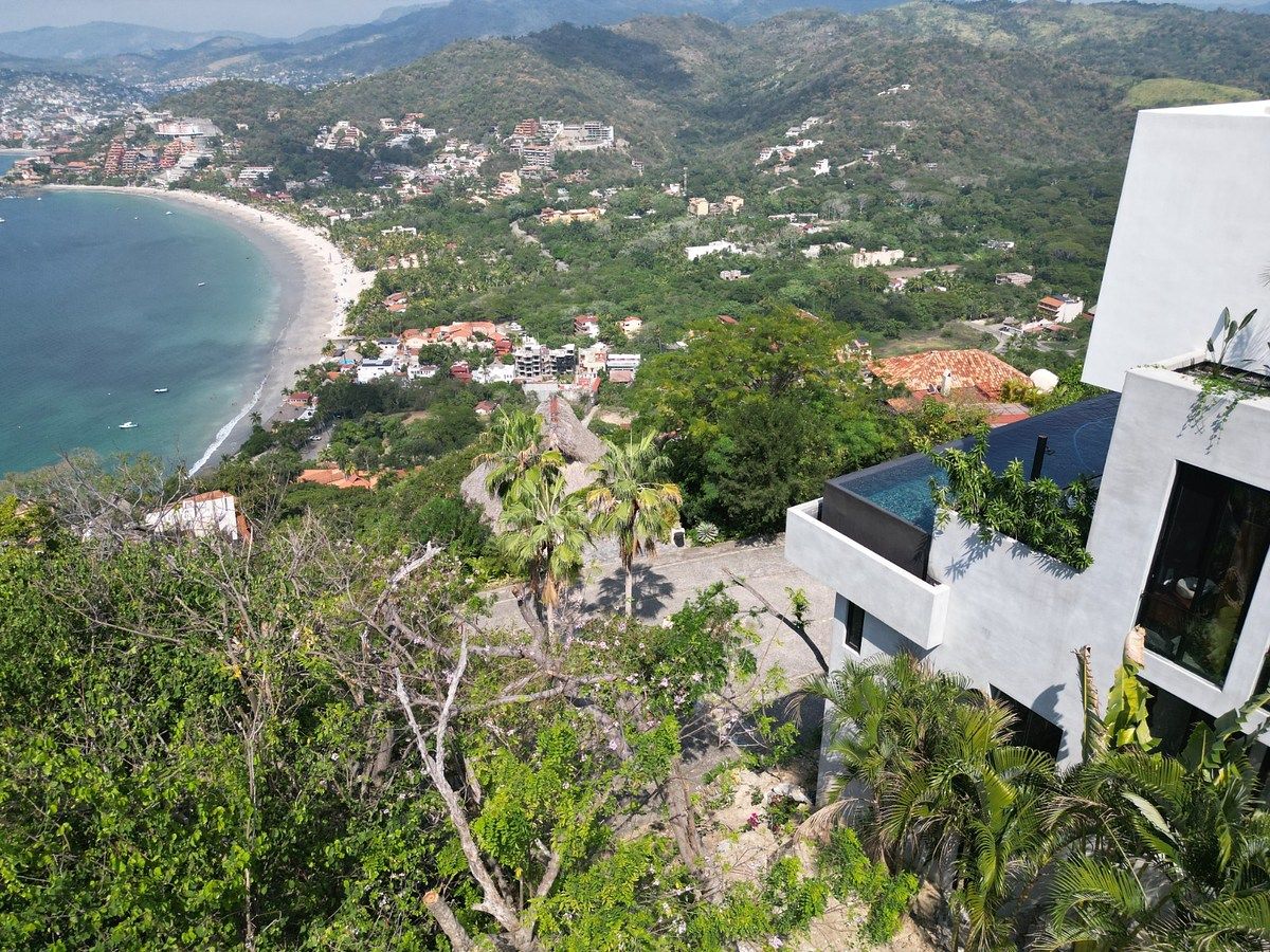 Land en venta en Zihuatanejo de Azueta, Condominio Cerro Vigía I