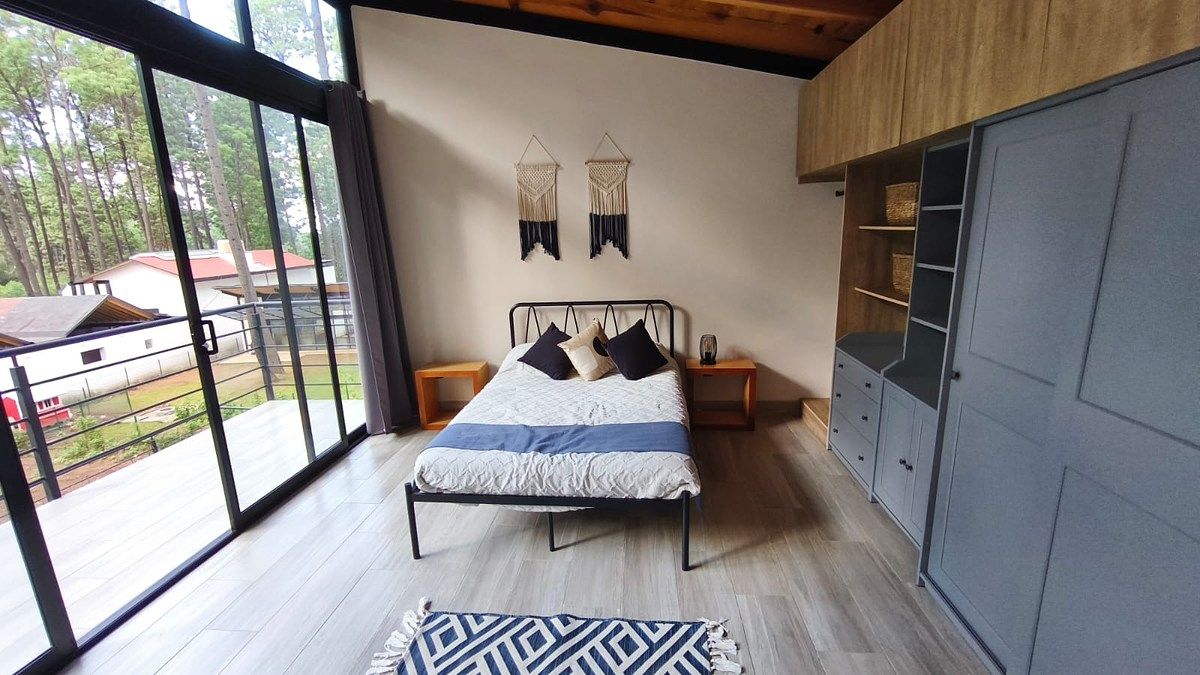 Casa en venta en Valle de Bravo, Cerrillos, 380 m²