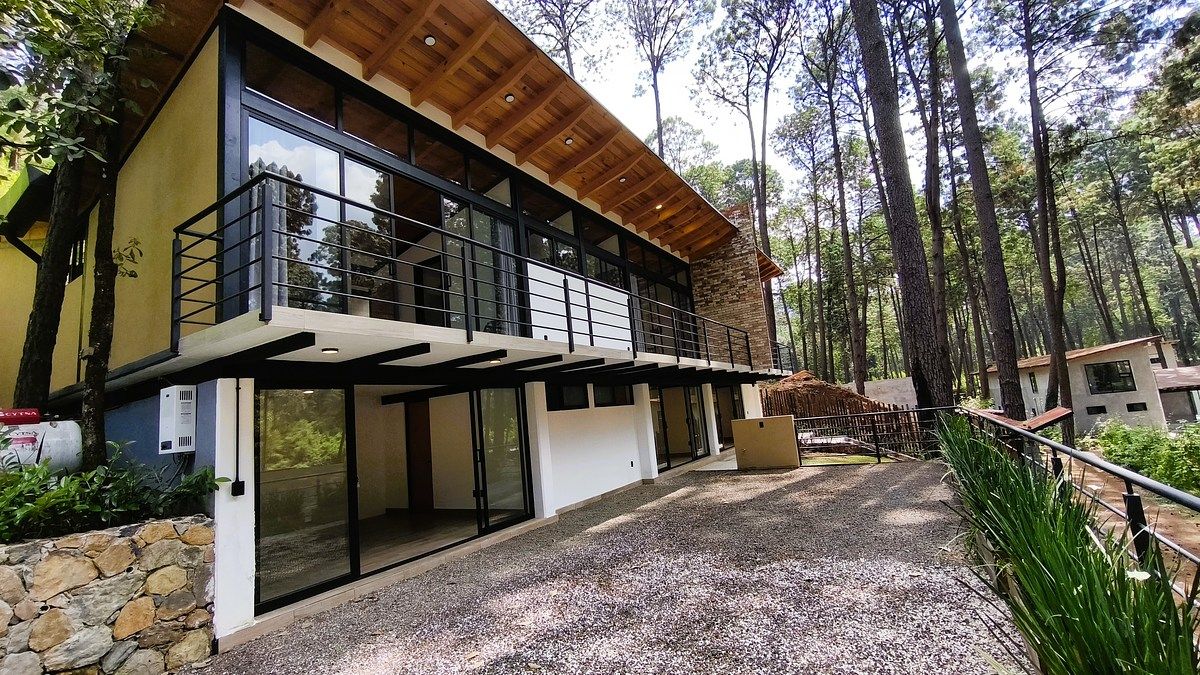 CASA EN VENTA EN CERRO GORDO, VALLE DE BRAVO