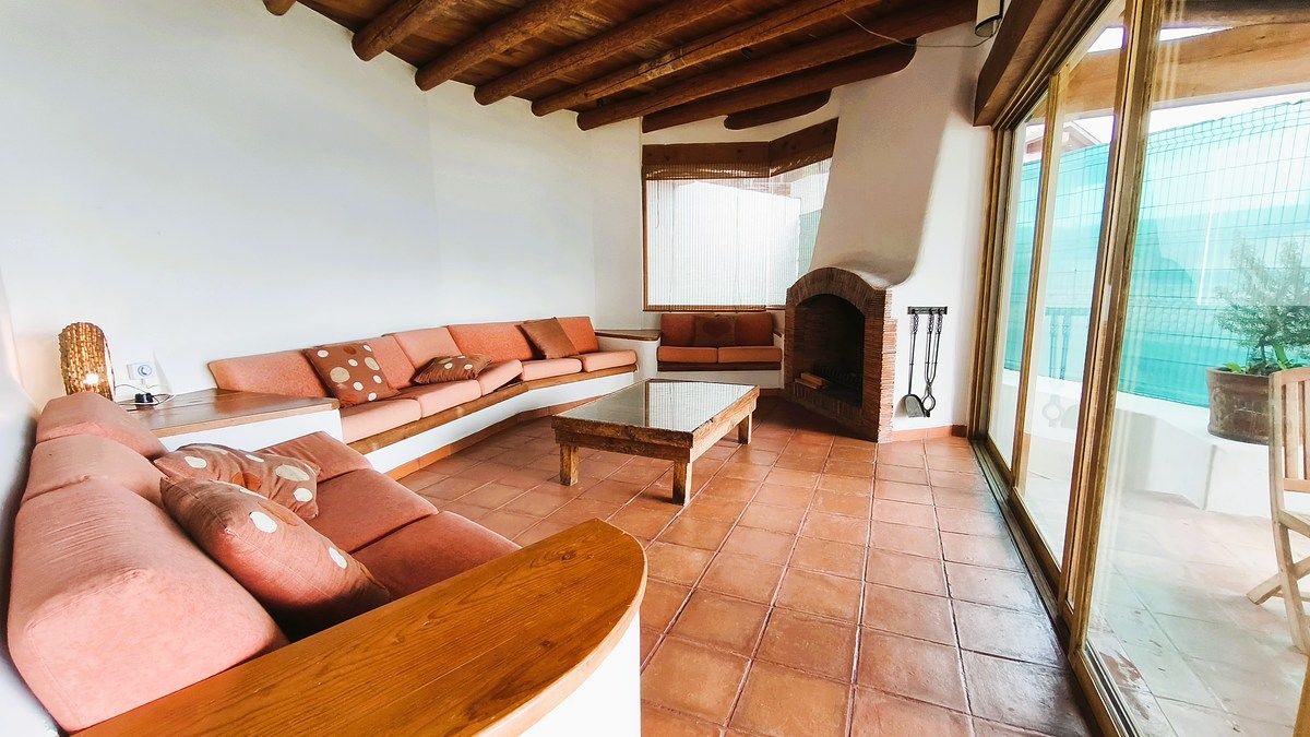 Casa en alquiler en Valle de Bravo, Mirador, 360 m²