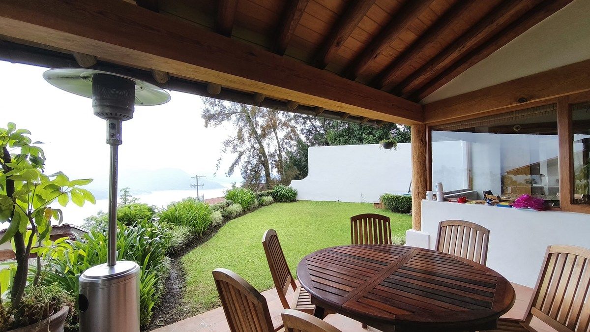 Casa en alquiler en Valle de Bravo, Mirador, 360 m²
