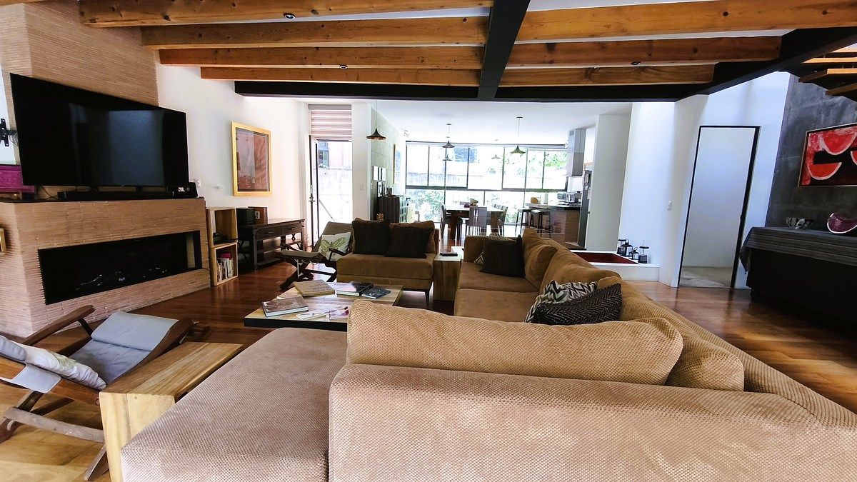 CASA EN RENTA EN AVÁNDARO, VALLE DE BRAVO
