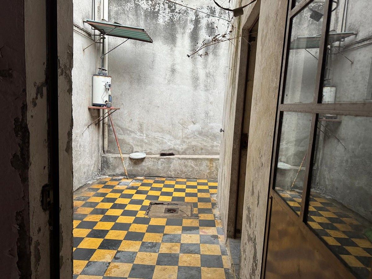 CASA EN VENTA COMO TERRENO EN GUSTAVO A. MADERO