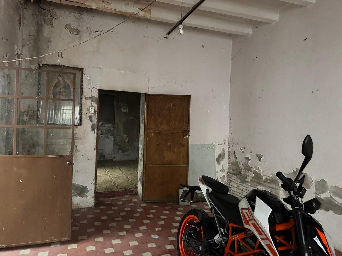 CASA EN VENTA COMO TERRENO EN GUSTAVO A. MADERO