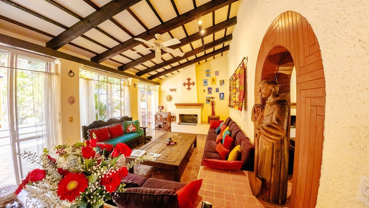 VILLA CIPRIANA