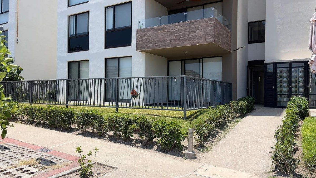 Departamento Planta Baja en Renta Amueblado con Alberca en Santa Fe Lifestyle
