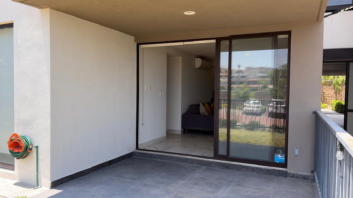 Departamento Planta Baja en Renta Amueblado con Alberca en Santa Fe Lifestyle