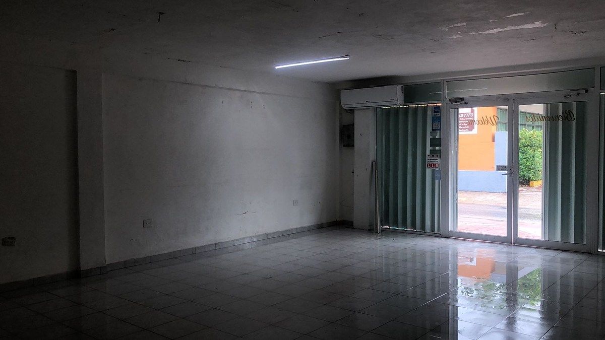 Venta: 4 locales comerciales a 2 cuadras del malecón - Cozumel, Q. Roo